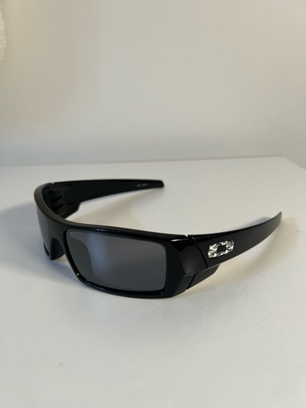 RARE Oakley Gascan Sunglass Hut Exclusive Snow Camo Polished Black 24-061